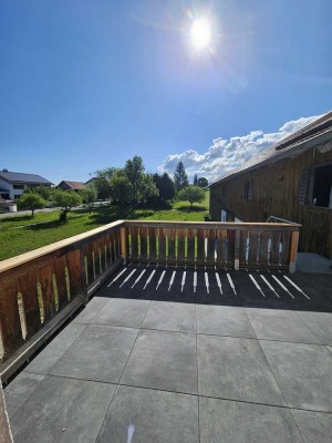 Erstbezug nach Sanierung: Helle 4-Zimmer-Terrassenwohnung in Sindelsdorf