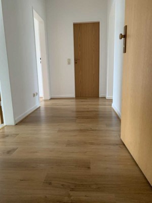 ***Lichtdurchflutete 2-Zimmer/Küche/Dusche-WC/Balkon***
