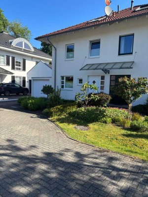 Stilvolle, modernisierte Doppelhaushälfte in ruhiger Lage mitten in Wegberg