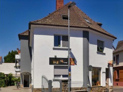 Ihre Chance als Investor - MFH in Budenheim nahe Mainz! 5 attraktive WEH und 1 Ladenlokal ertragssta
