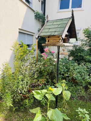 Renovierte 2 Zimmer EG Wohnung mit tollem Garten