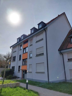 Sehr schöne 3,5 Zimmer Wohnung in Wohnanlage zu vermieten