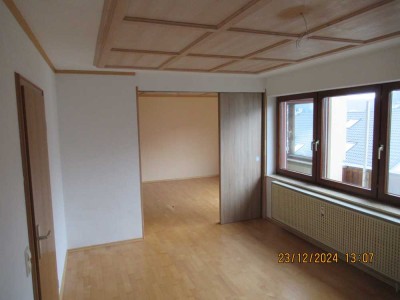 5 Zimmer Wohnung mit Balkon, Südhanglage mit Aussicht