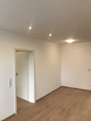 Top renovierte 3- Zimmer Wohnung mit Balkon