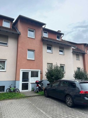 Modernisierte 3-Raum-Wohnung mit Balkon und Einbauküche in Reichelsheim