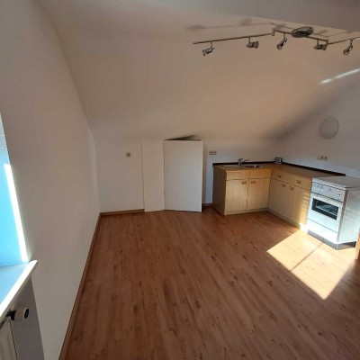 Geschmackvolle 1-Zimmer-Dachgeschosswohnung in Peißenberg
