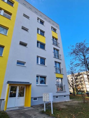Helle und sanierte 3-Raumwohnung mit französischem Balkon
