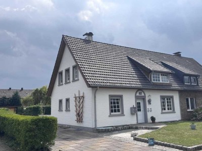 Ein Haus- 2 Einheiten! Idyllische Wohnlage garantiert