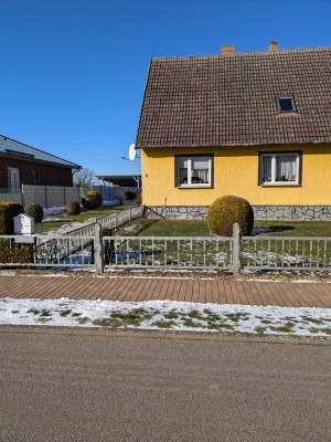 Günstiges 5-Zimmer-Einfamilienhaus in Blumenholz