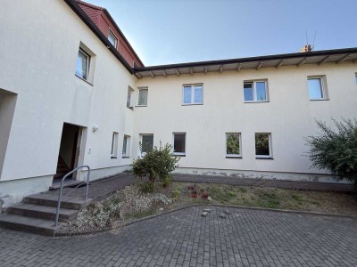Helle 2 Zimmer Einliegerwohnung im Erdgeschoss (220.405)