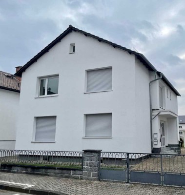 Freundliche 3-Zimmer-Obergeschosswohnung mit Terrasse in Bürstadt (2021 saniert; von privat)