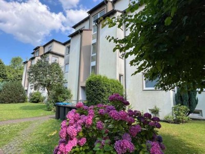 Großzügige 2-Zimmer-Wohnung mit Einbauküche und herrlichem Ausblick