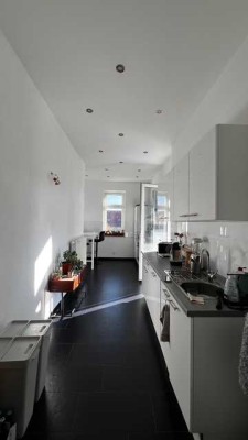 **Stuck, Sonne, Stil - 4 Zimmer voller Altbaucharme in Gohlis - **BEZUG AB SOFORT** (WE 6)