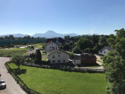 2-Zi.-Whg. im 2.OG mit Ostbalkon und herrlichem Bergblick, zentral in Freilassing.