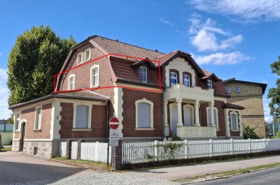 2 Zimmerwohnung in historischem Gebäude