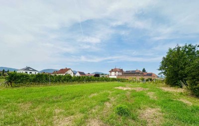 Anspruchsvolle 3 Zi.- Wohnung mit Garten  in Top- Lage!