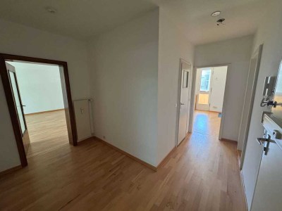 Großzügige Eigentumswohnung nahe des Düsseldorfer Hauptbahnhofes