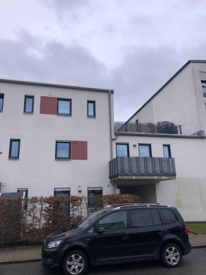 Stilvolle, neuwertige 2-Zimmer-Penthouse-Wohnung mit Balkon in Regensburg