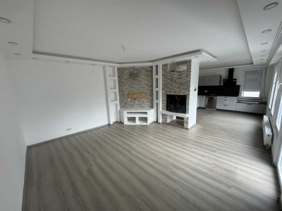 Zentrale Maisonette-Wohnung (6 Zimmer, 120 m2) mit Balkon & Terrasse in Albstadt-Ebinge