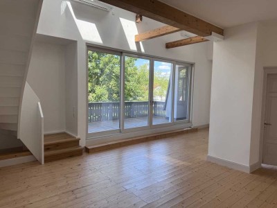Einzigartiges Penthouse in denkmalgeschütztem Altbau