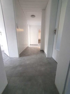 Tolle & geräumige 3 Zimmer mit 95qm im EG mit Balkon