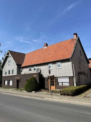 Pflegeleichtes Zweifamilienhaus mit viel Platz