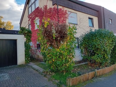 WG-Zimmer in Doppelhaushälfte