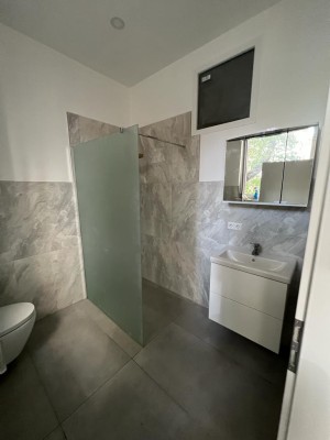 Neu renovierte 2 Zimmer Wohnung