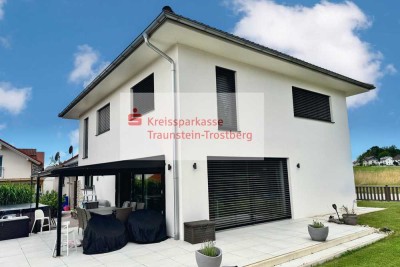 modernes Traumhaus: Ihr neues Zuhause mit viel Licht