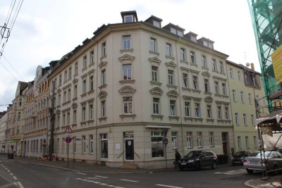 * Für Sie frisch renoviert * Wannenbad & separates WC * sofort bezugsfrei *