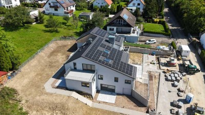 Erstbezug - Moderne Erdgeschosswohnung mit Terrasse und Garten