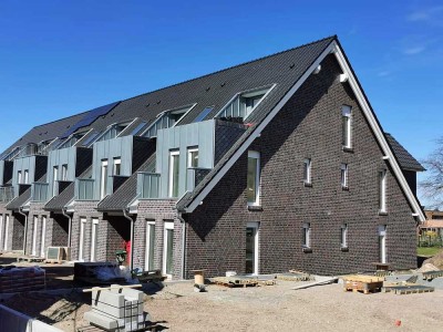 Neubau: Reihenmittelhaus (KFW55) / 165m², Terrasse &  Dachterrasse, ruhiger Wohnlage, Erstbezug