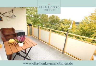 Schöne Aussicht: Top gepflegte, sonnige 3-Zimmer-Wohnung mit großem Balkon + moderner Küche.