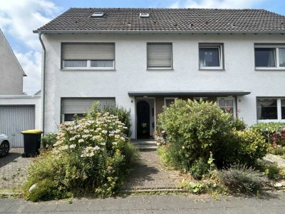 Gepflegtes Einfamilienhaus mit 6 Zimmern in Niederkassel
