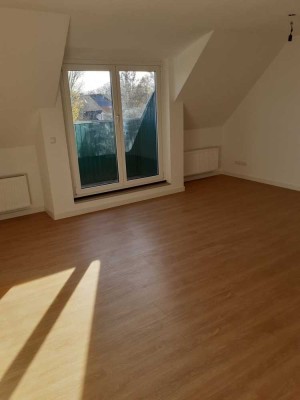 Sonnige 1-Raum Wohnung mit kleinem Balkon in ruhiger Lage