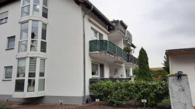 Stilvolle 2-Raum-DG-Wohnung mit Balkon und EBK in Ludwigshöhe