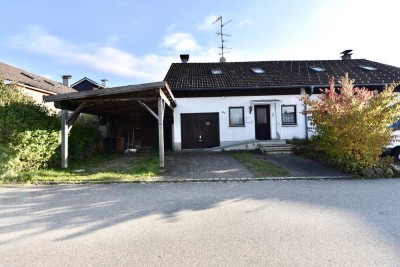 Solides EFH mit ausgebautem Dachgeschoss, teils ausgebautem Keller, Garten, Garage und Carport