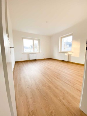 Erstbezug nach Sanierung + Balkon + Garten