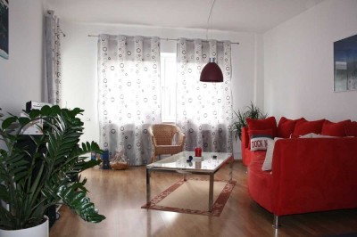 Schöne 70 qm Wohnung 3 Zi mit Balkon