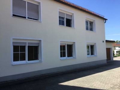 Freundliche 2-Zimmer-EG-Wohnung mit EBK in Dingolfing