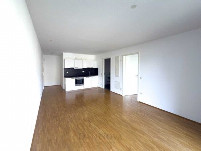 Moderne und gut geschnittene 2-Zimmer-Wohnung mit EBK und Balkon