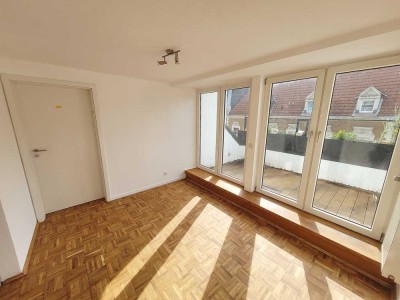 Helle 4-Zimmer-Dachgeschosswohnung mit Balkon in Rotthausen