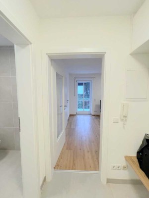 Exklusive, kernsanierte und hochwertig ausgestattete 1 Zi. Wohnung
