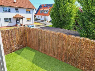 Freundliche 2-Zimmer-Wohnung mit Einbauküche, Fußbodenheizung, Balkon, Keller...
