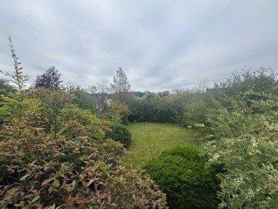 Großzügiges Zweifamilienhaus im Grünen direkt vor Köln - Arbeiten und Leben unter einem Dach