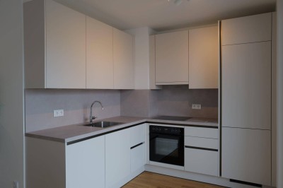 Wohnung zu Miete - Riesen Balkon - EWE Küche