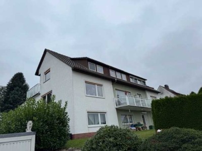 große, gepflegte 4 ZKB mit Balkon und Garage in ruhiger Lage von Staufenberg Benterode zu vermieten