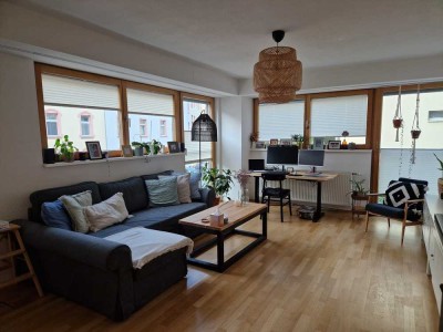 Attraktive 2-Zimmer Wohnung mit Einbauküche u. Balkon