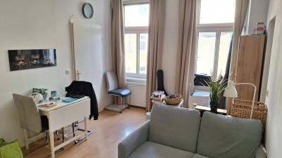 Nachmieter für 2-Zimmer Altbauwohnung gesucht