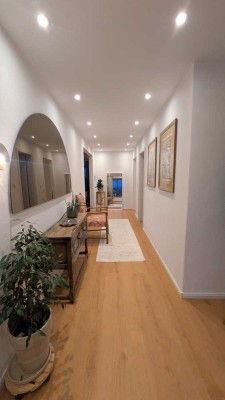 Moderne, kernsanierte Dachgeschosswohnung in Vohburg, ideal für Singles oder Paare